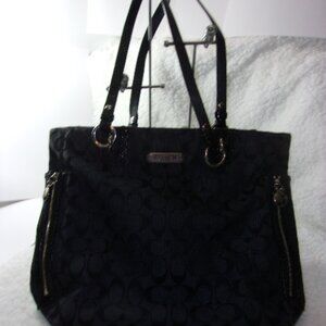 E-166 COACH GALLERY SIGNATURE TOTE/SHOULDER BAG